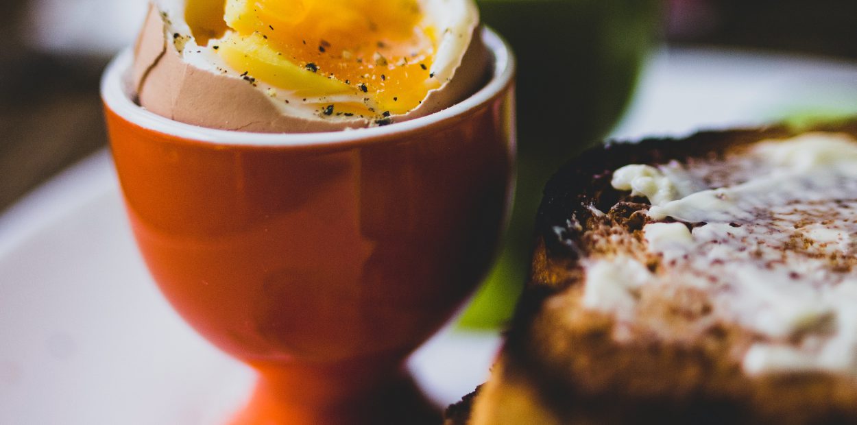 pexels-krisztina-papp-2402495