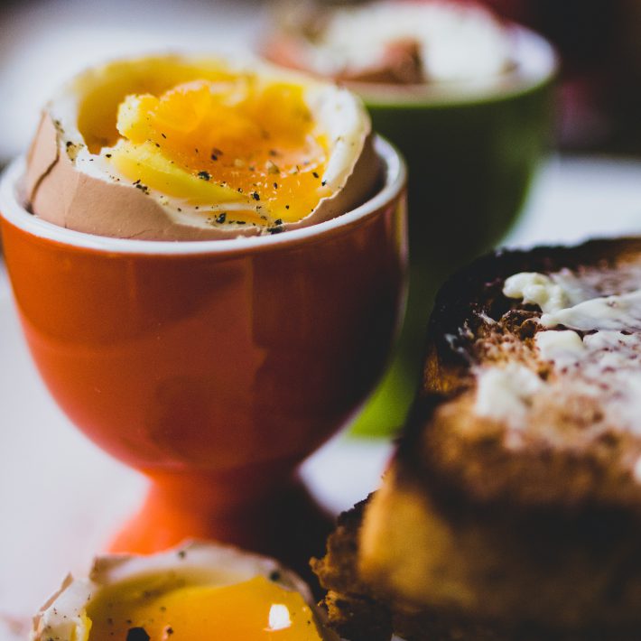 pexels-krisztina-papp-2402495